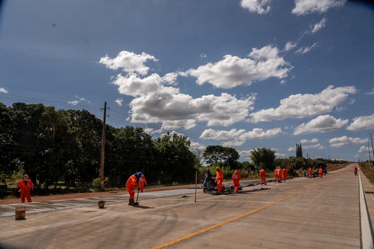 obras de duplicação da BR-080