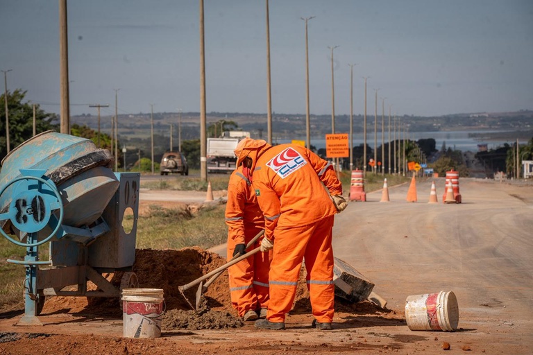 obras de duplicação da BR-080
