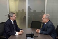 Embaixador discute na EPL ligação ferroviária e investimentos no setor