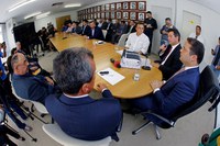 Maurício Quintella recebe projetos de obras para Alagoas