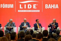 Ministro César Borges destaca investimentos em obras na Bahia