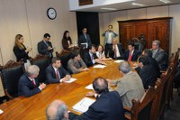 Ministro discute rodovias e portos hidroviários com deputados e prefeitos do Pará