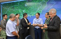 Ministro monitora trabalho de gerenciamento de voos no primeiro dia da Olimpíada