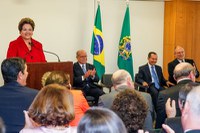 Presidenta empossa novos ministros dos Transportes e da Secretaria de Portos