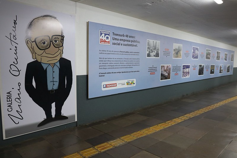 Exposição comemorativa ao aniversário de 40 anos de operação do metrô, no túnel da Estação Mercado