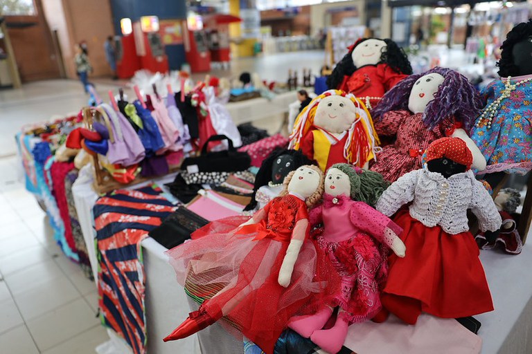 Feira de Economia Solidária na Estação São Leopoldo