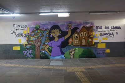 Grafite da campanha “Fim da linha para a violência contra a mulher”, na Estação Mercado da Trensurb