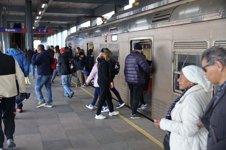 Movimentação na Estação Esteio da Trensurb