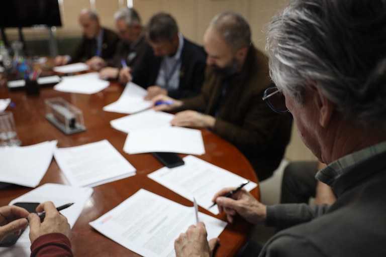 Assinatura acordos coletivos de trabalho