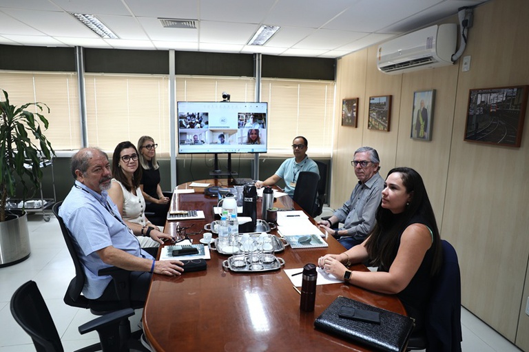 Posse Vanessa Menezes em reunião do Consad