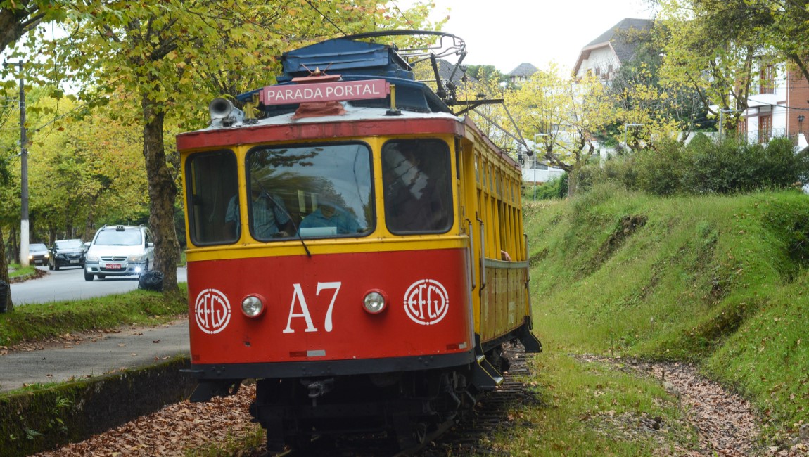 Ministério do Turismo avança em projeto de trem turístico entre BH e Brumadinho (MG)