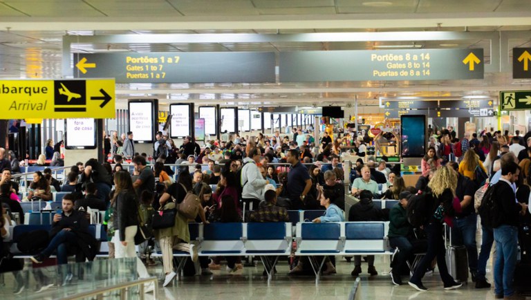 Com previsão de quase 5 bilhões de passageiros, aéreas esperam recorde na movimentação de viagens em 2024