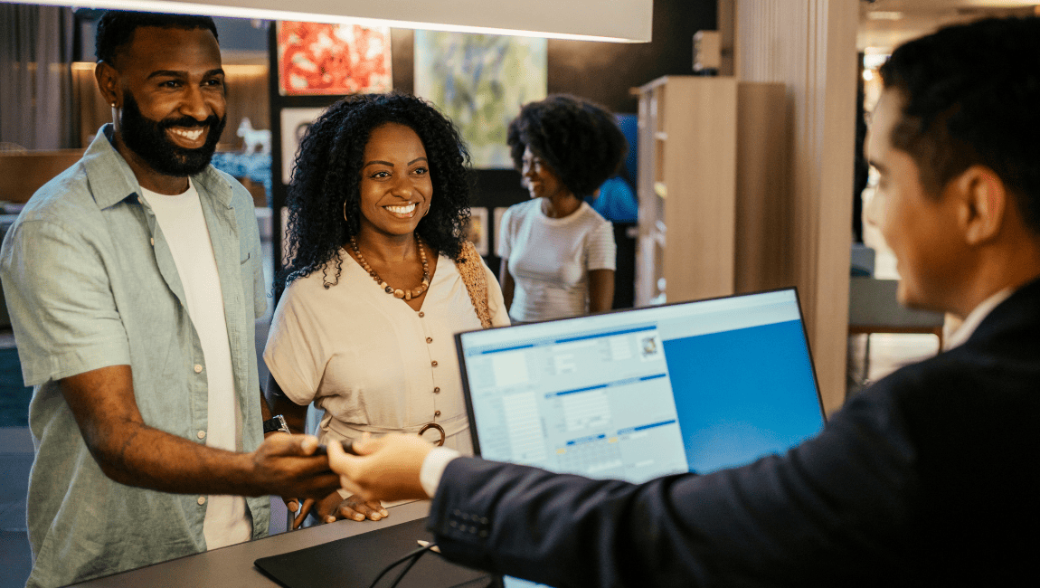 Encontro online orientou meios de hospedagem quanto à transformação digital que promete agilizar o check-in e modernizar a gestão de dados no setor. Confira o conteúdo completo