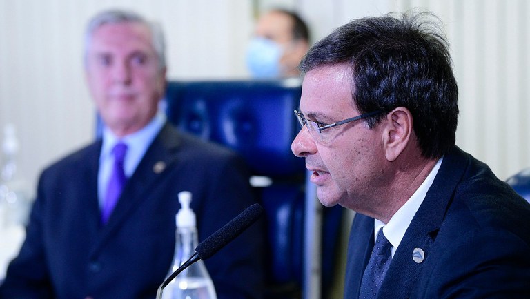 100521_ministro senado.jpg