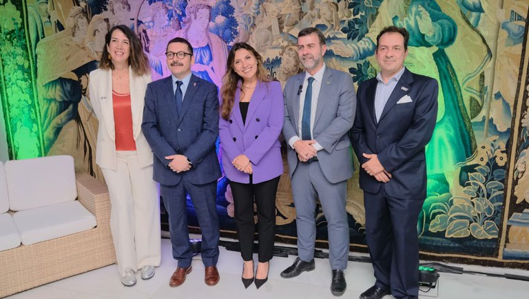 19-03-24 CHILE 01 - ROBERTO CASTRO.jpg