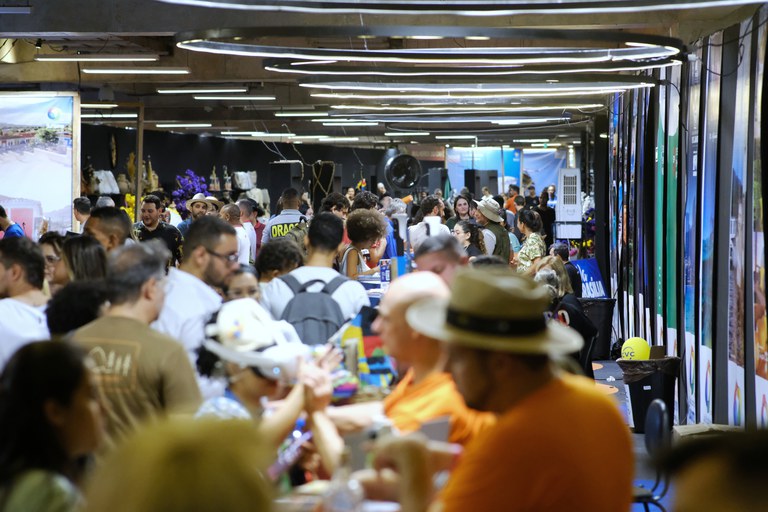 17-12-23 FOTO ENCERRAMENTO SALÃO 01.jpg