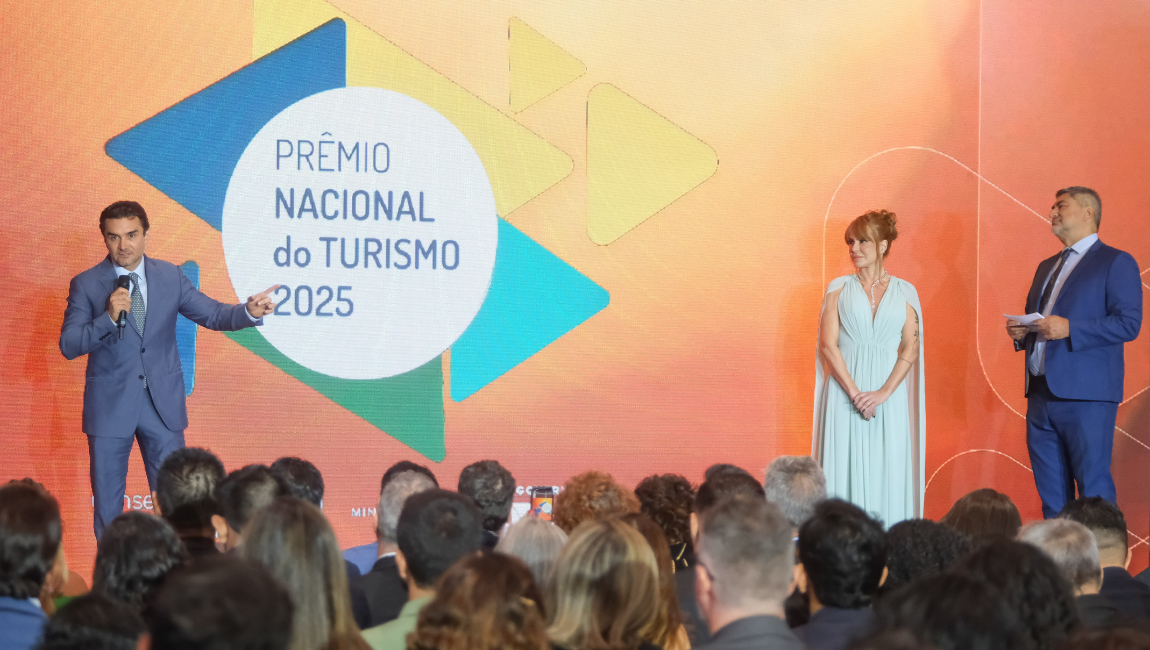 Cerimônia realizada nesta quarta-feira (03.12) reconheceu projetos públicos, privados e do terceiro setor que impulsionam o desenvolvimento, a inovação e a sustentabilidade do turismo brasileiro