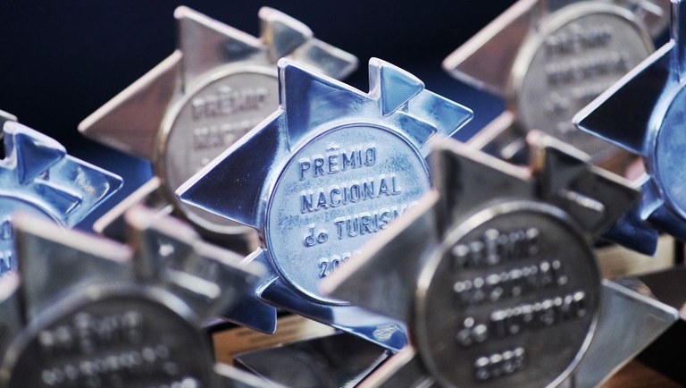 PRÊMIO - ROBERTO CASTRO.jpg