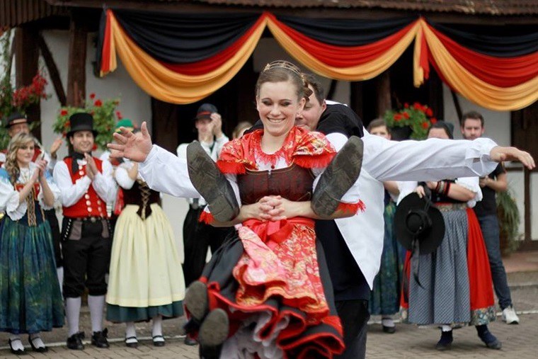 26_10_17_Igrejinha_Ocktober_Fest_danca_divulgacao.jpg
