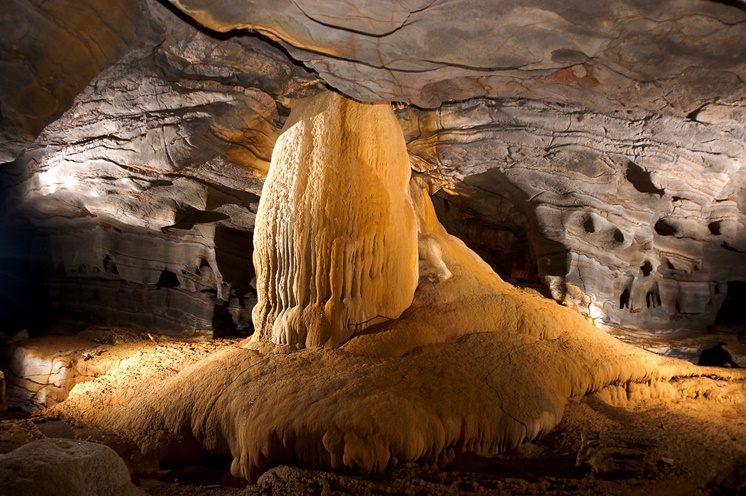 21 12 17 caverna penhasco go Mambai