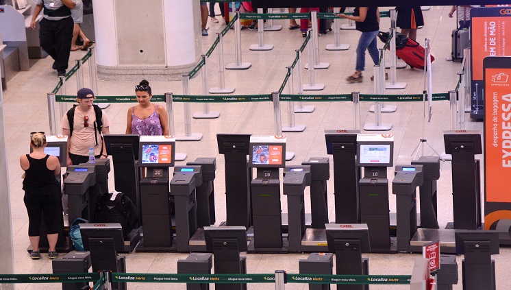 26 03 18 aeroportointra