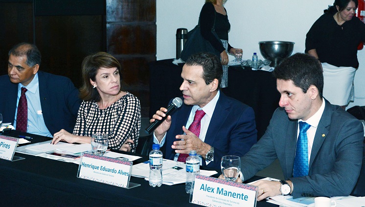 28_08_2015_portal_interna_ministro_paulino_menezes.jpg