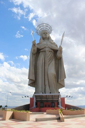 28_09_2015_turismo_religioso_estatua_santa_rita_2.jpg