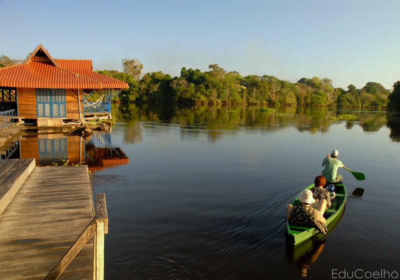 portal_interna_agua_floresta_Eduardo_Coelho_-_Pousada_Uacari_2_-_Uakari_Lodge_2_48202040.jpg