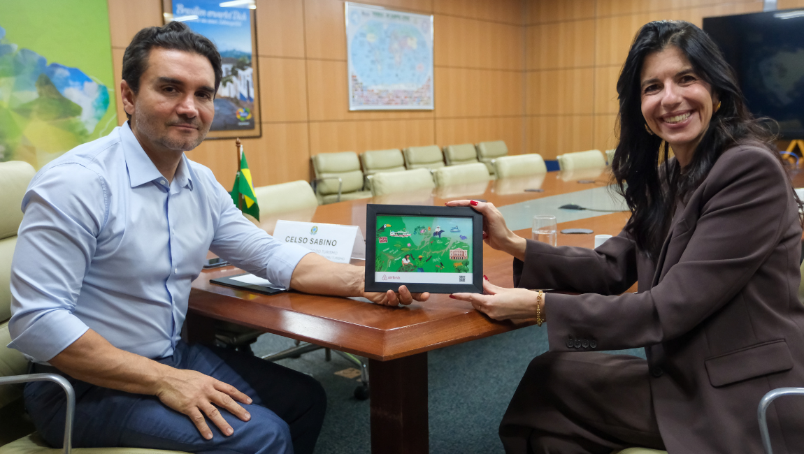 Ministro se reúne com representante de plataforma de hospedagem