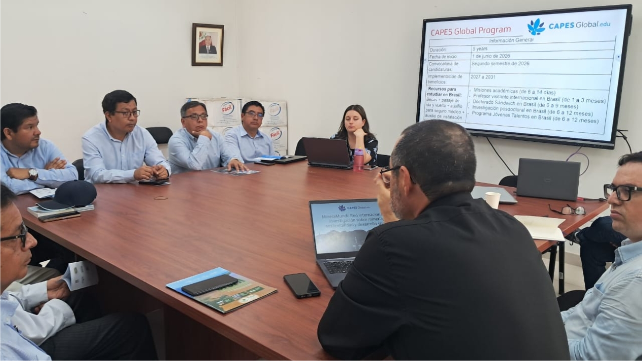 Reunião de integrantes da da Rede MineraMundi